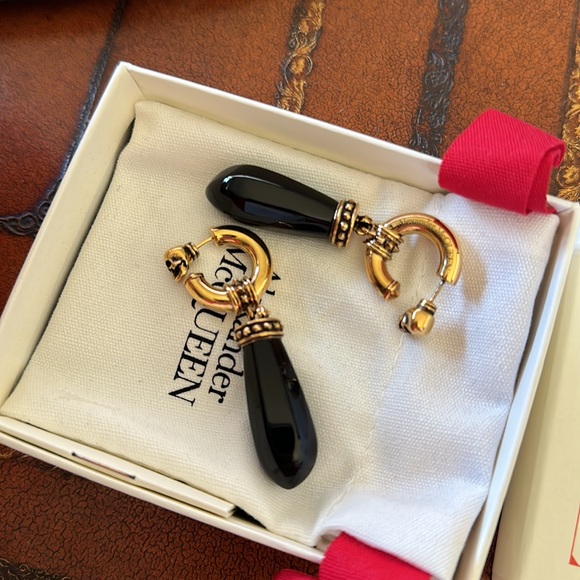 NWT Alexander McQueen black and gold earrings (pair) - Picture 4 of 4